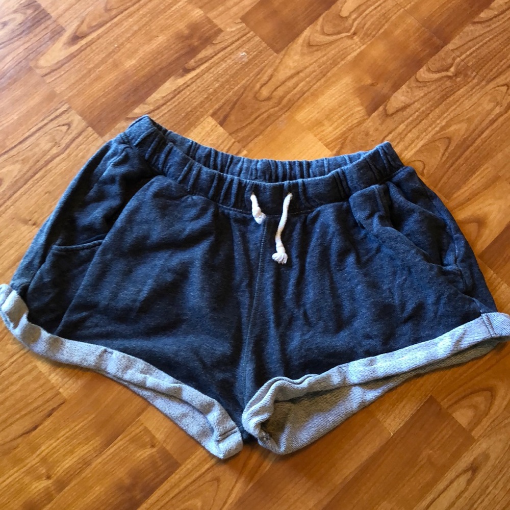 H&M DIVIDED basic soft navy shorts